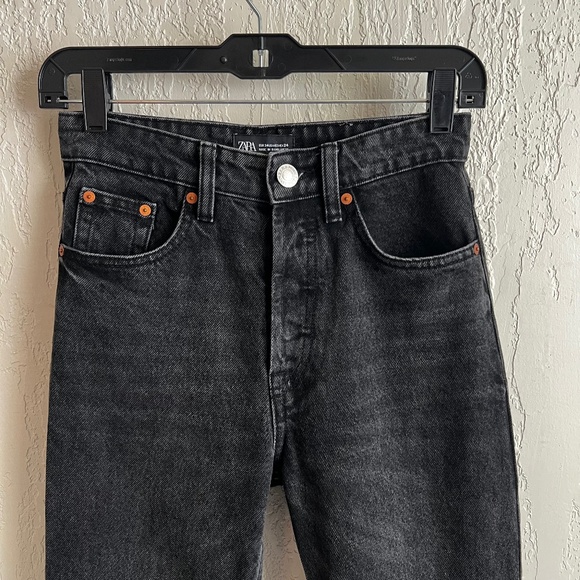 Zara High Waist Straight Leg Cropped Jeans Sz 2 - Picture 2 of 9